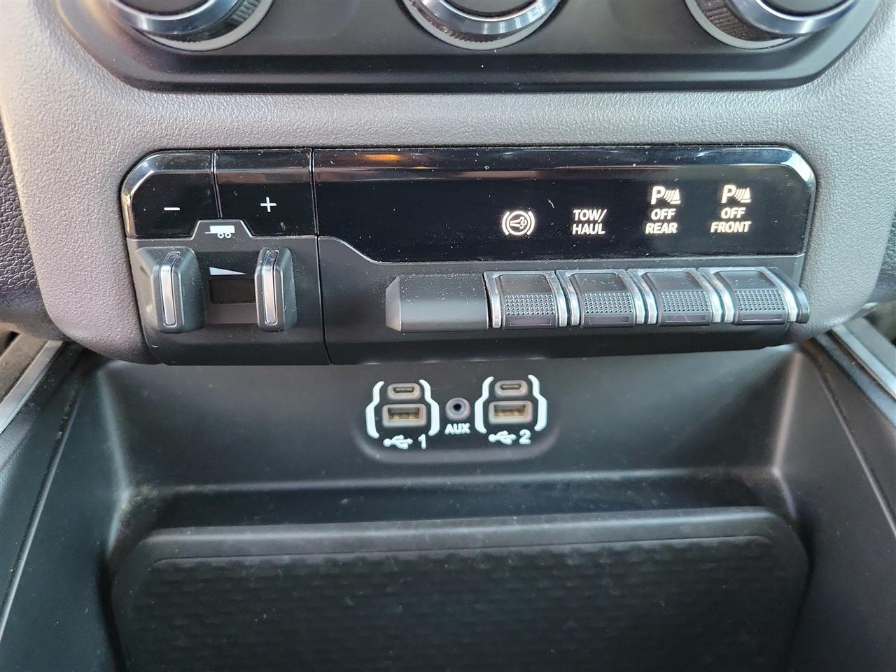 RAM 2500 Tradesman Crew Cab SWB 4WD 2024