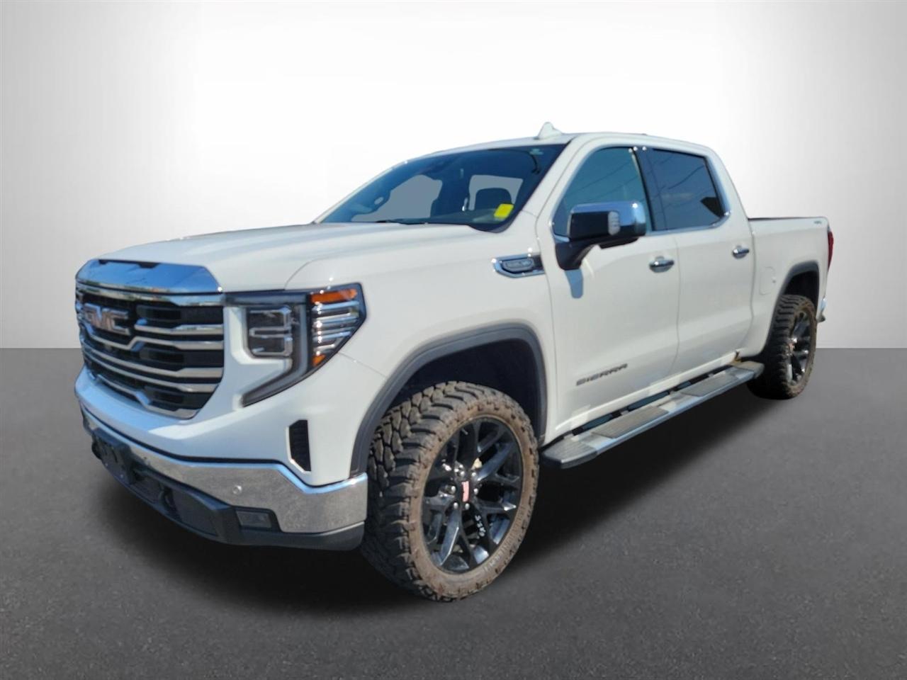 GMC Sierra 1500 SLT Crew Cab 4WD 2022