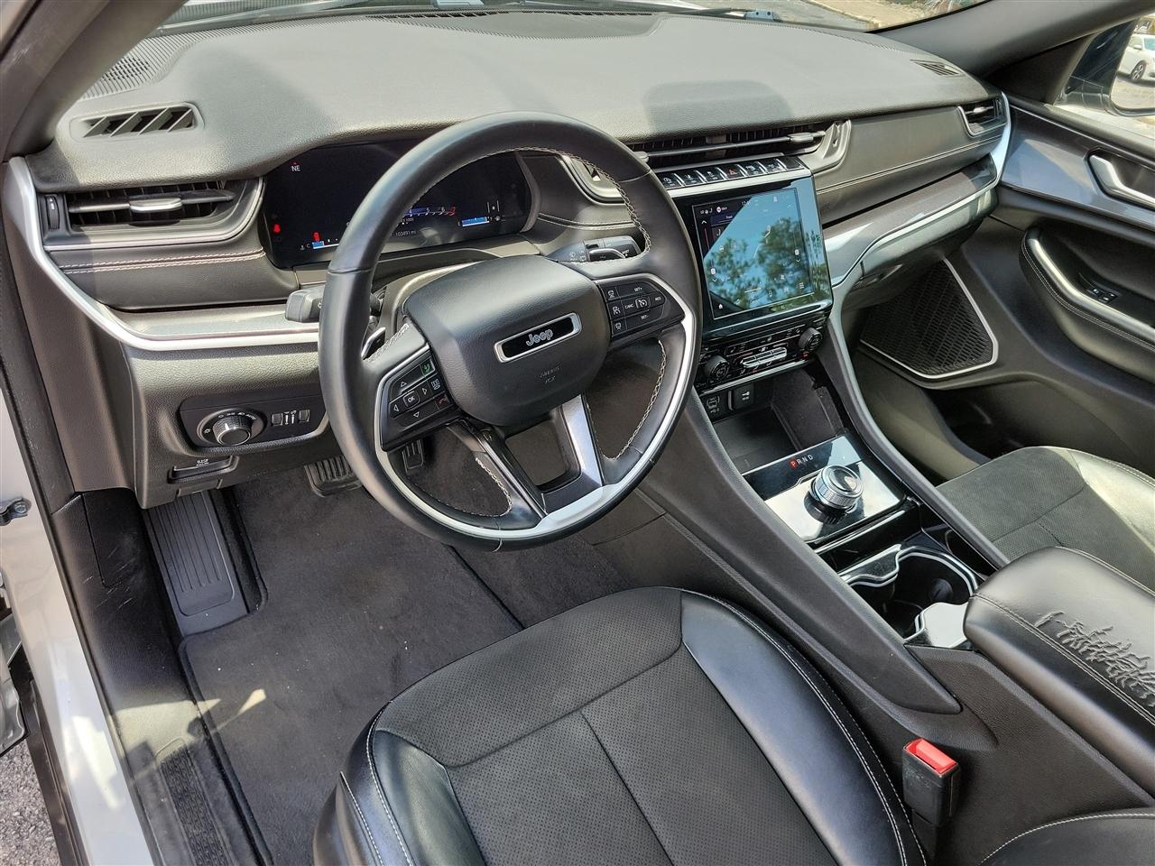 Jeep Grand Cherokee L Laredo 2021