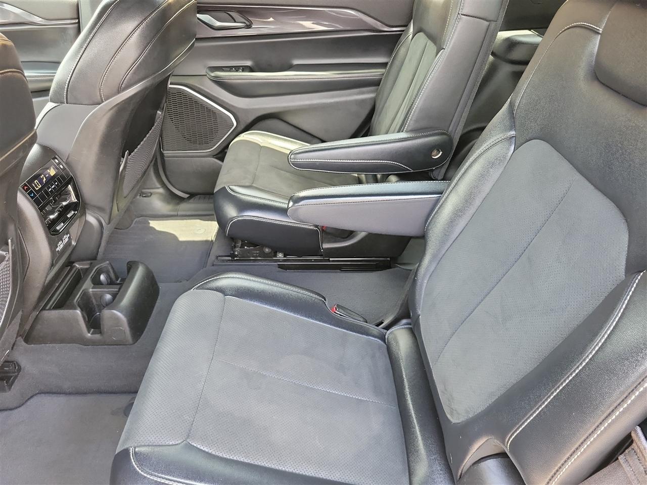 Jeep Grand Cherokee L Laredo 2021