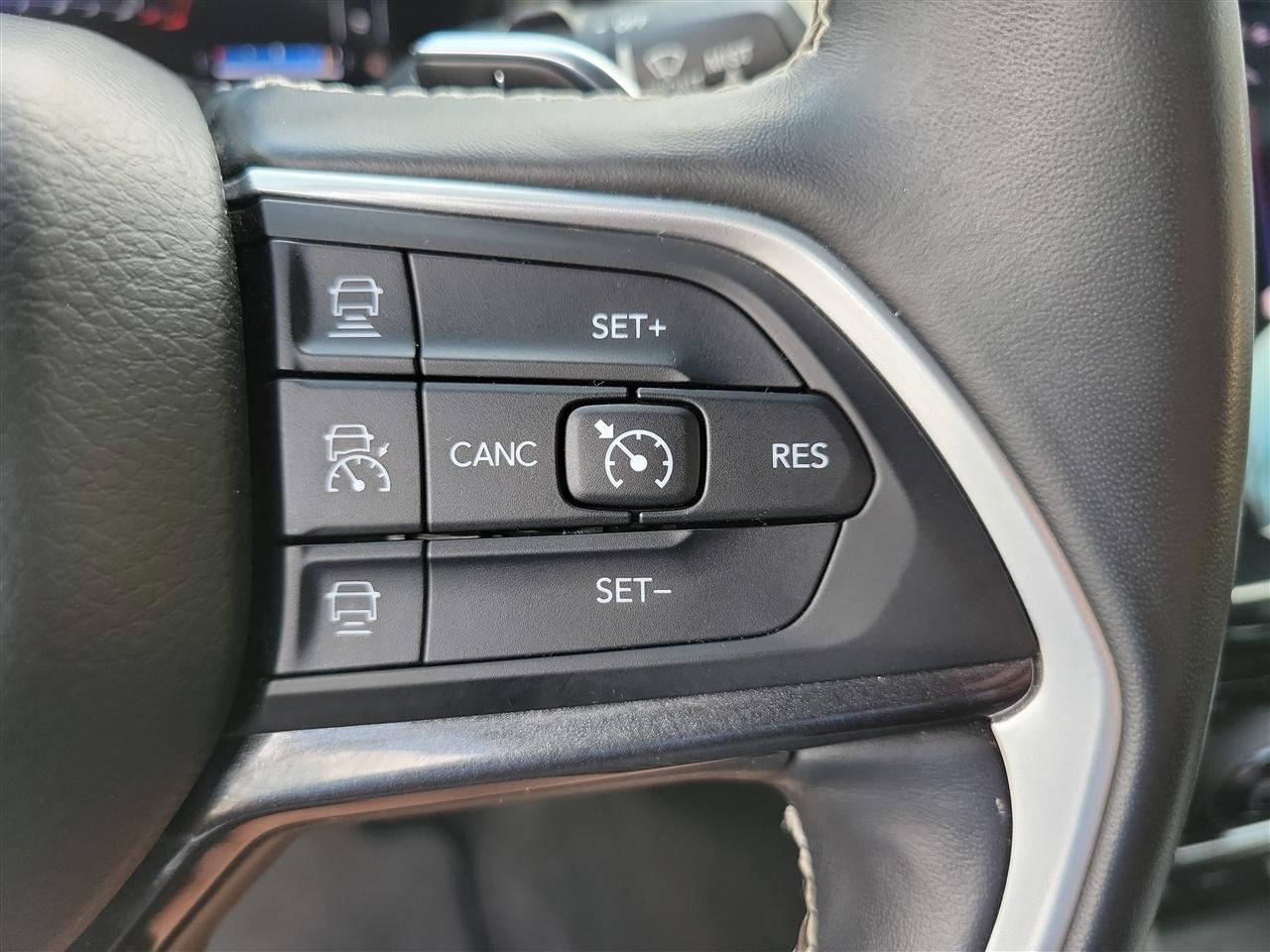 Jeep Grand Cherokee L Laredo 2021