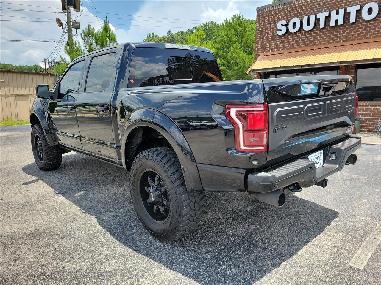 Ford F-150 Raptor SuperCrew 4WD 2018