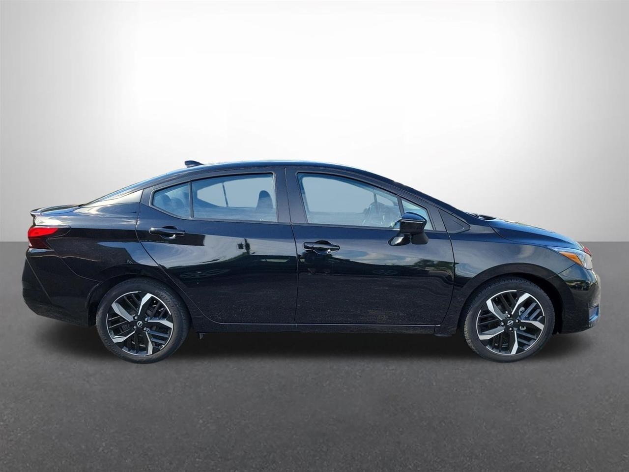 Nissan Versa SR 2024