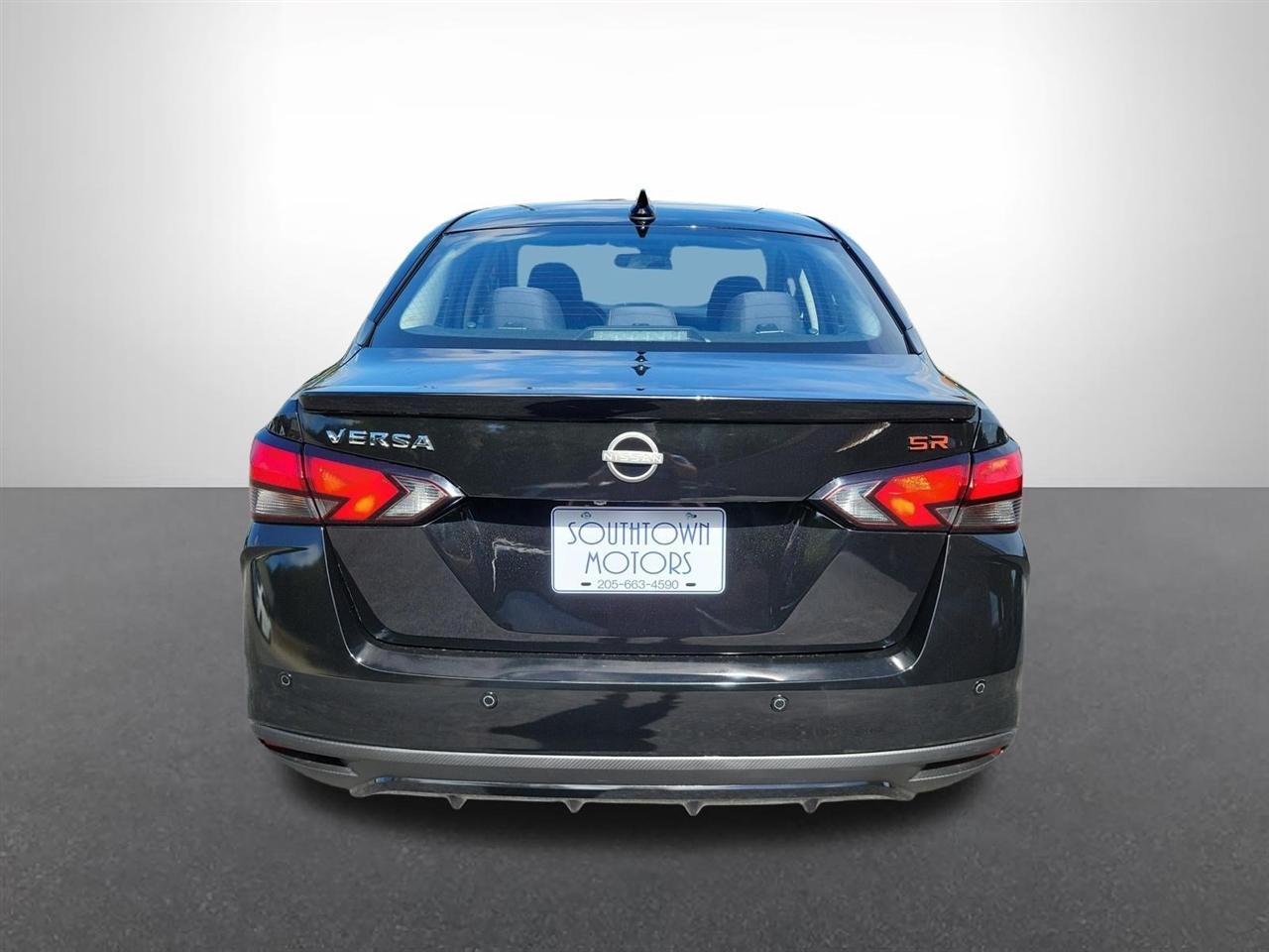Nissan Versa SR 2024