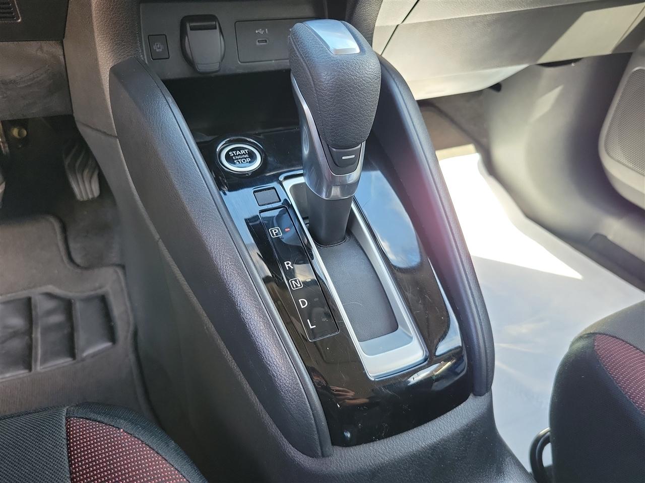 Nissan Versa SR 2024