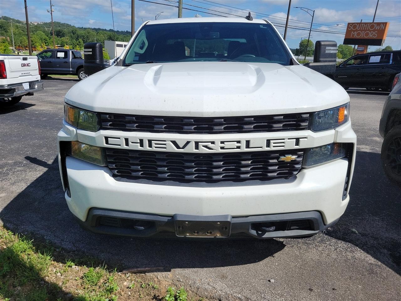 Chevrolet Silverado 1500 Custom Crew Cab Long Box 4WD 2021