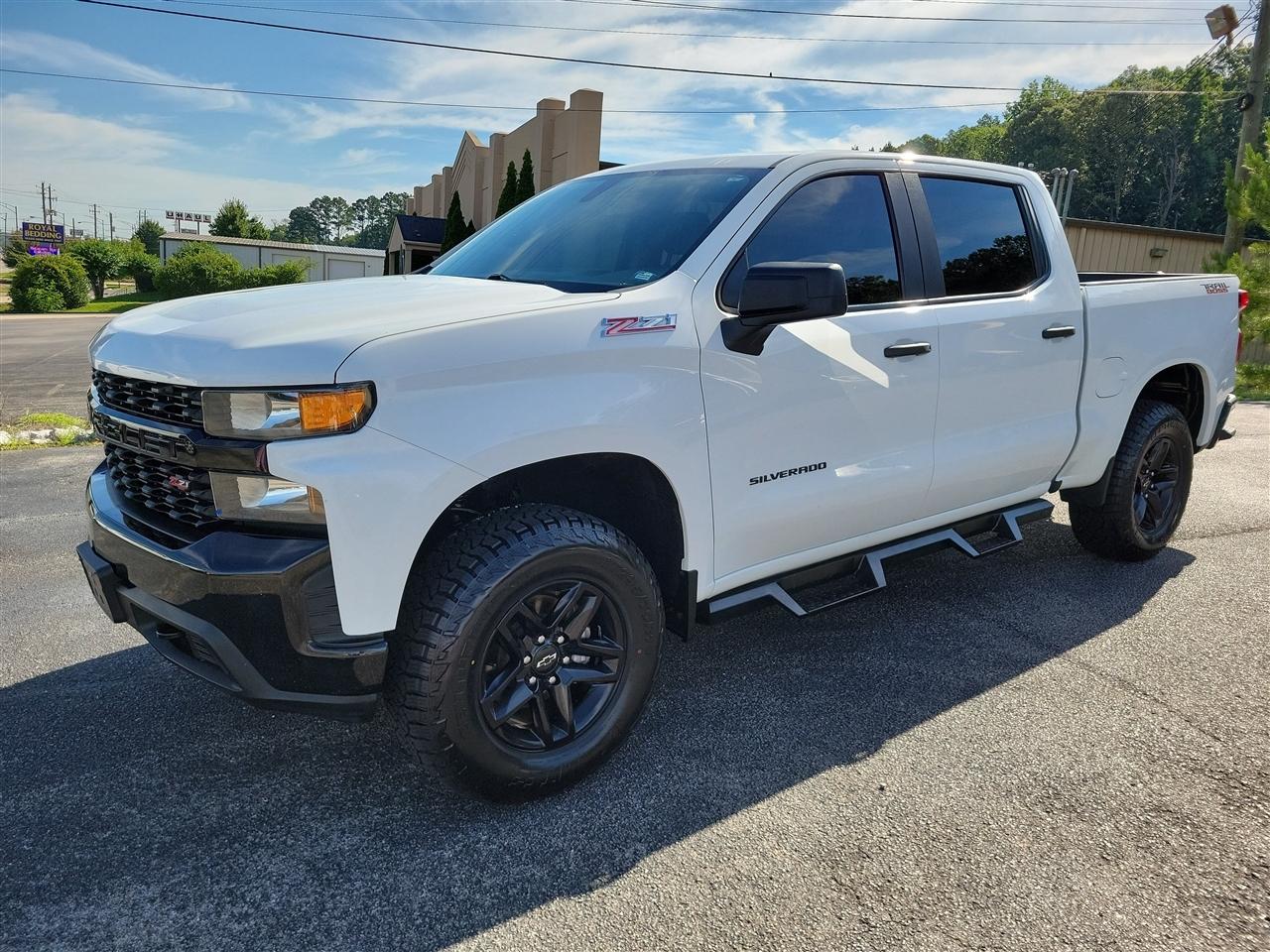 Chevrolet Silverado 1500 Custom Trail Boss Crew Cab Long Box 4WD 2020