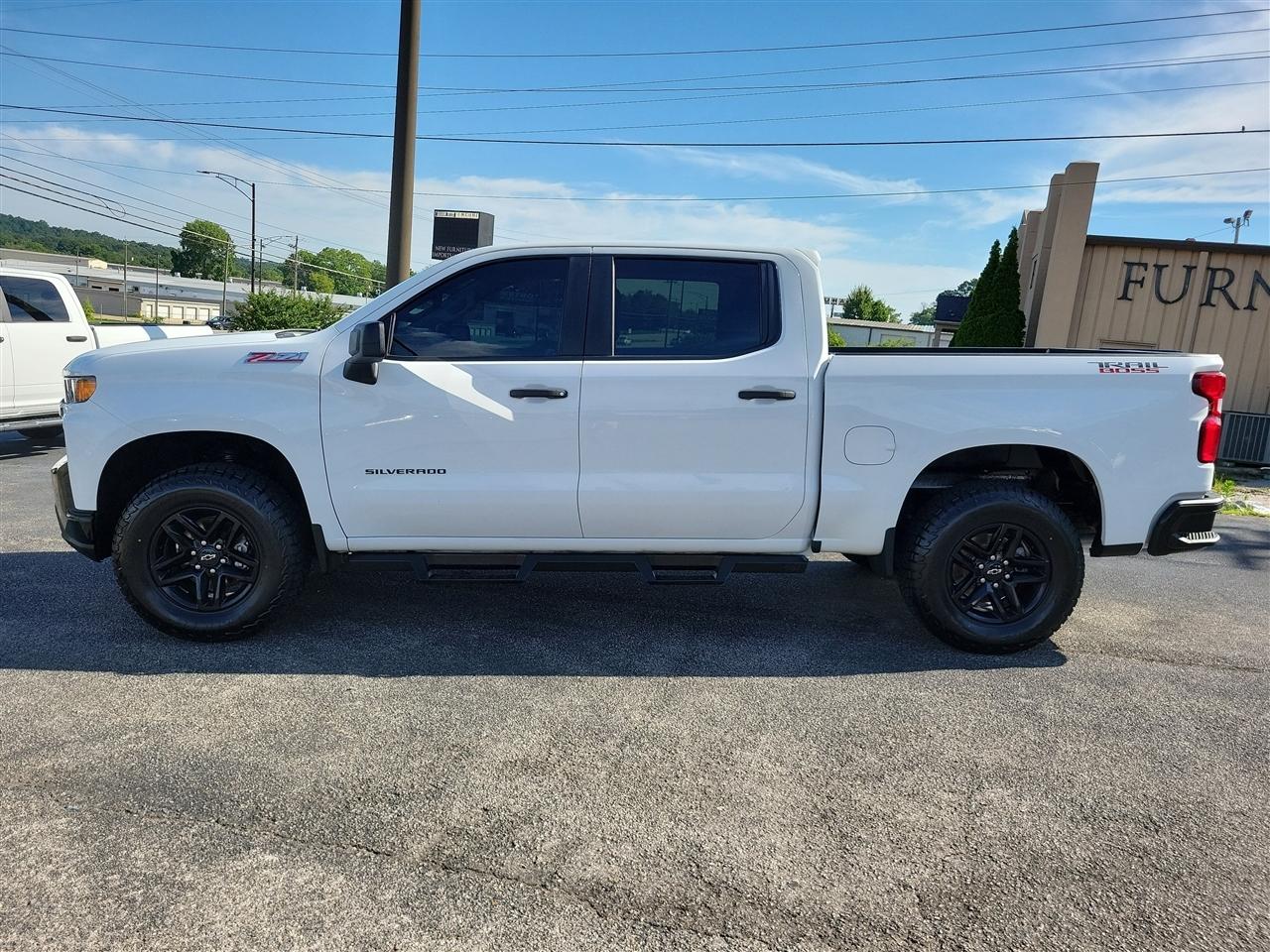 Chevrolet Silverado 1500 Custom Trail Boss Crew Cab Long Box 4WD 2020