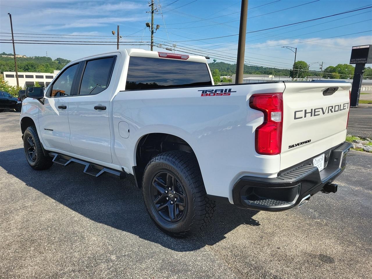 Chevrolet Silverado 1500 Custom Trail Boss Crew Cab Long Box 4WD 2020