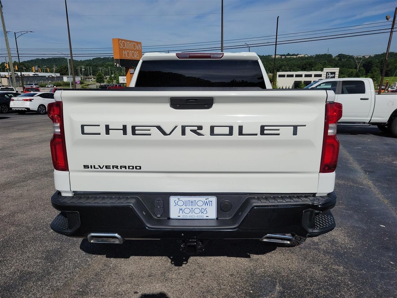 Chevrolet Silverado 1500 Custom Trail Boss Crew Cab Long Box 4WD 2020