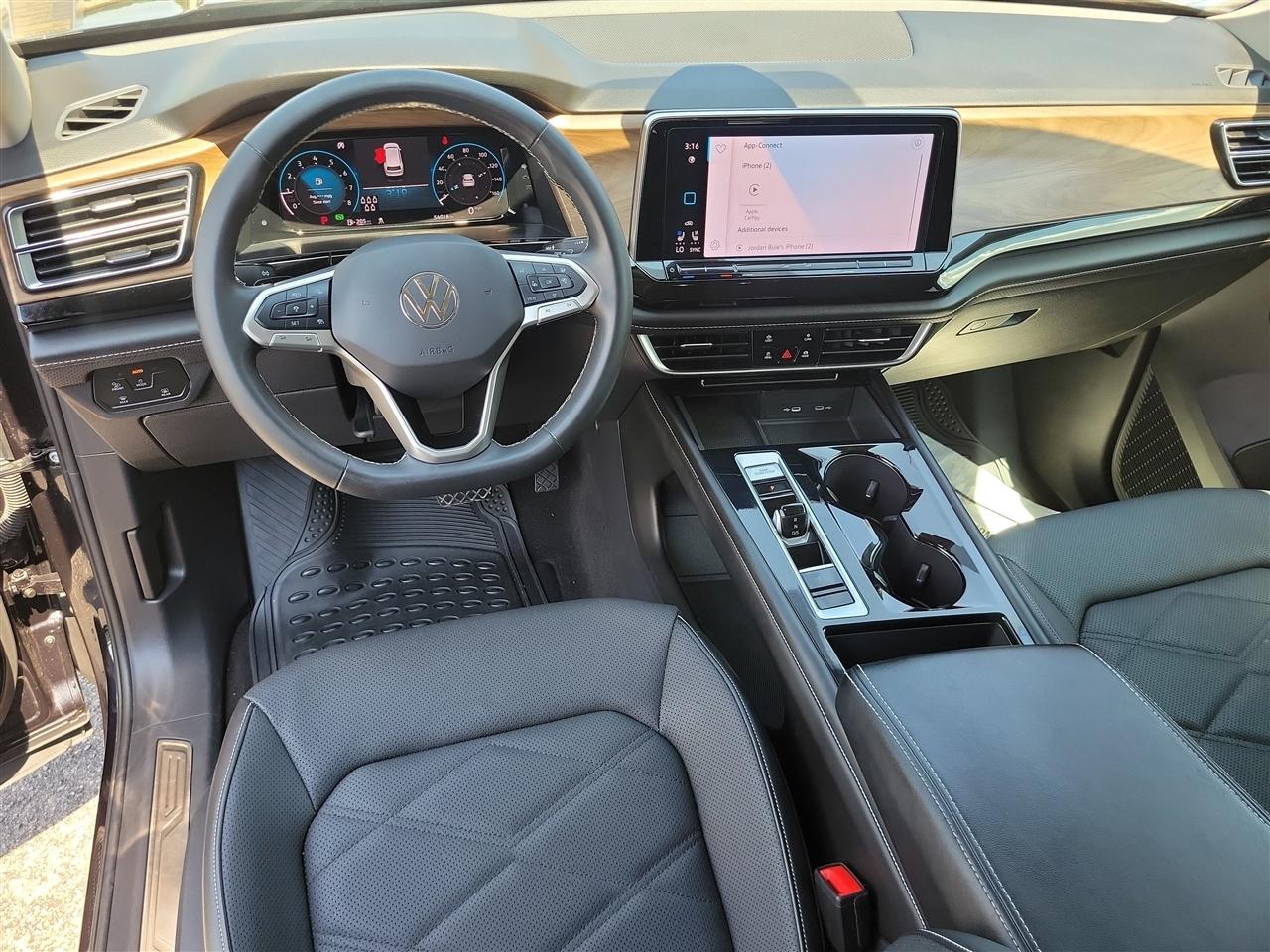 Volkswagen Atlas SE w/Technology 2024