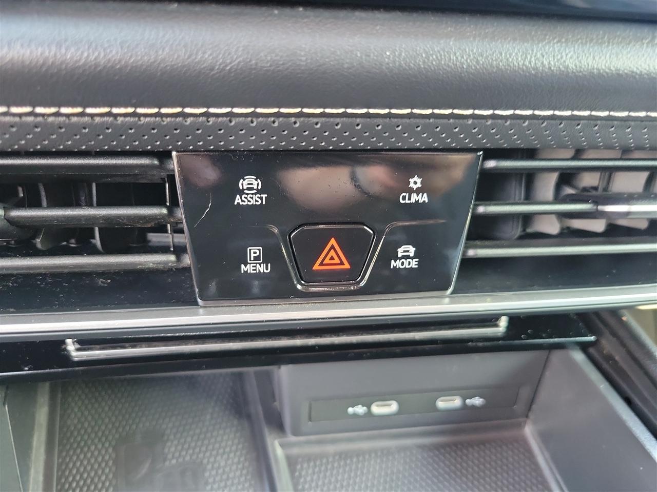 Volkswagen Atlas SE w/Technology 2024