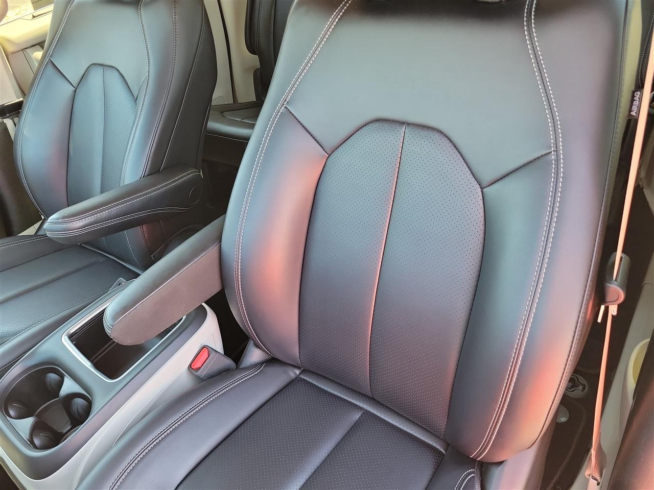 Chrysler Pacifica Touring L 2023