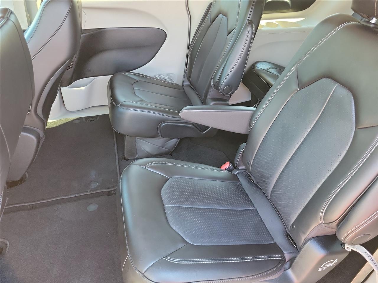 Chrysler Pacifica Touring L 2023