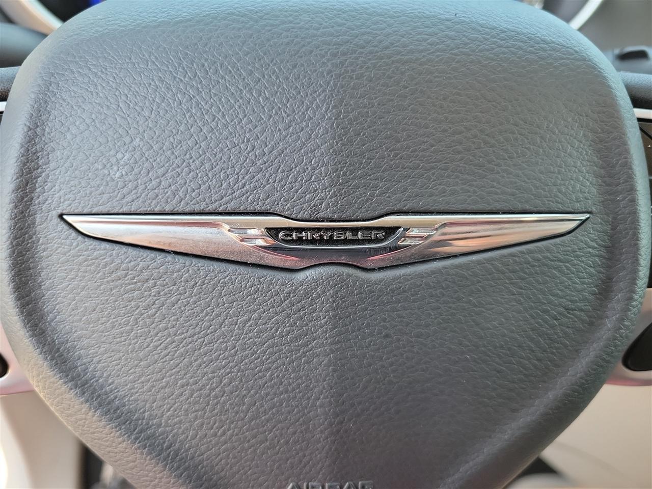 Chrysler Pacifica Touring L 2023