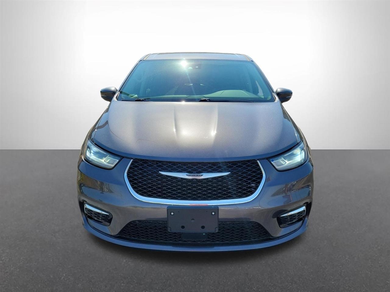 Chrysler Pacifica Touring L 2023