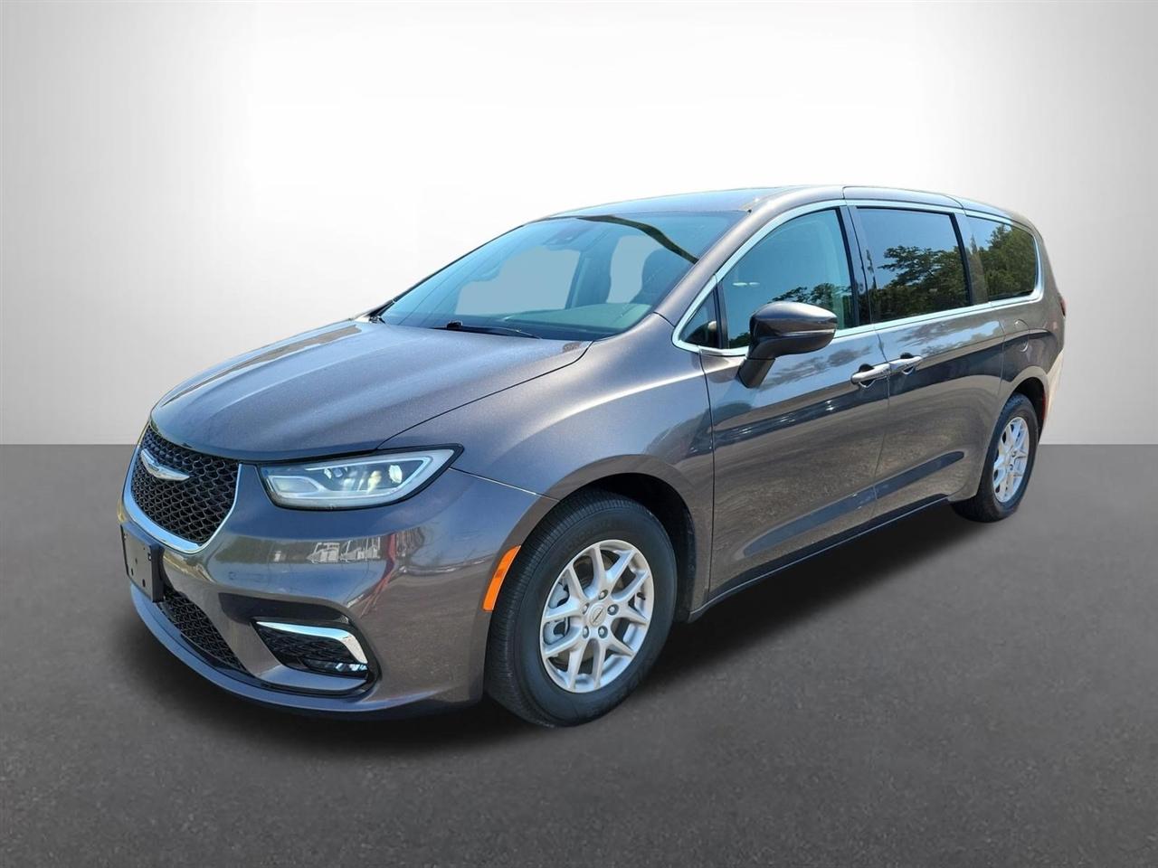 Chrysler Pacifica Touring L 2023