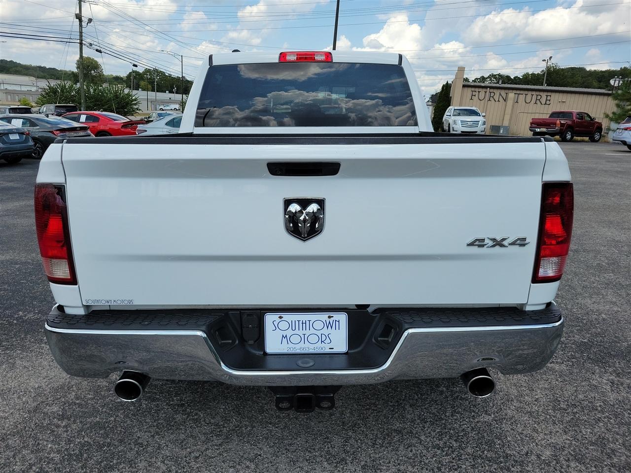 RAM 1500 Classic Tradesman Crew Cab SWB 4WD 2019