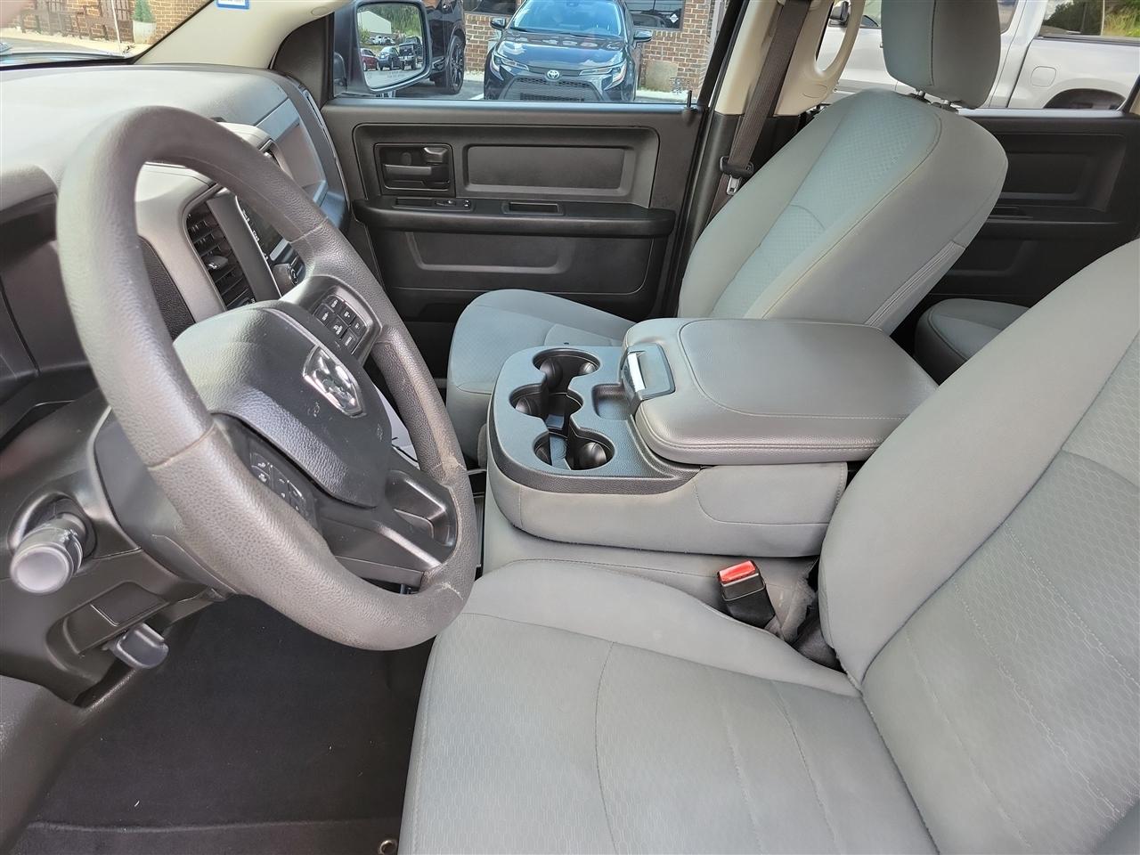 RAM 1500 Classic Tradesman Crew Cab SWB 4WD 2019