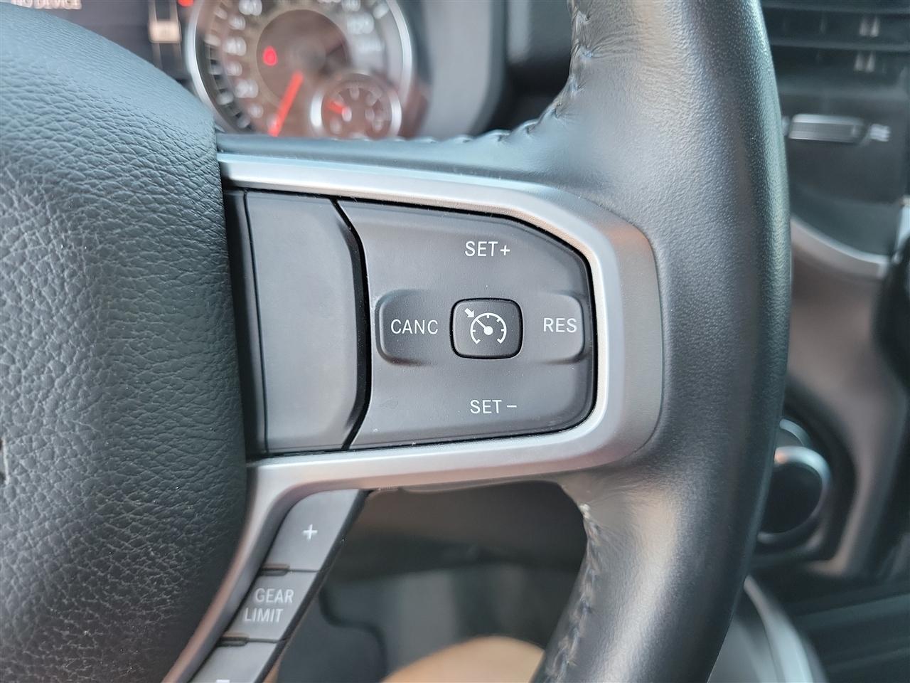 RAM 1500 Big Horn Crew Cab SWB 4WD 2023