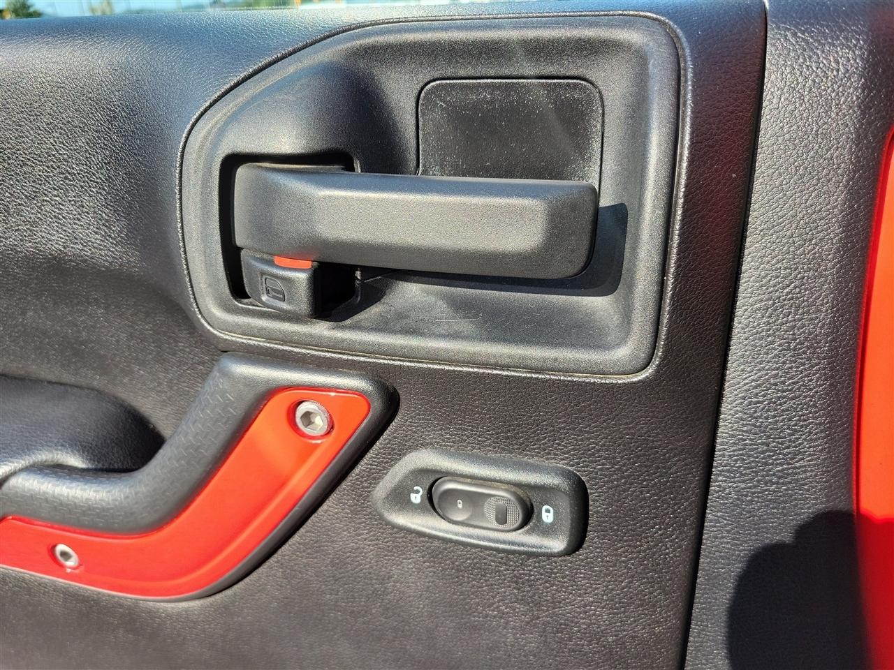 Jeep Wrangler Sahara 4WD 2015