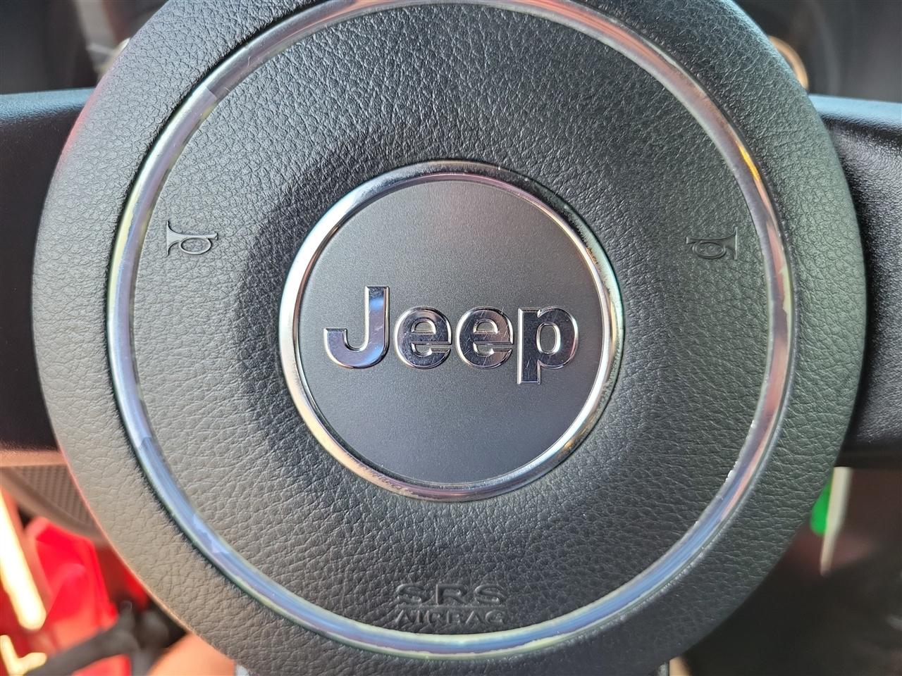 Jeep Wrangler Sahara 4WD 2015