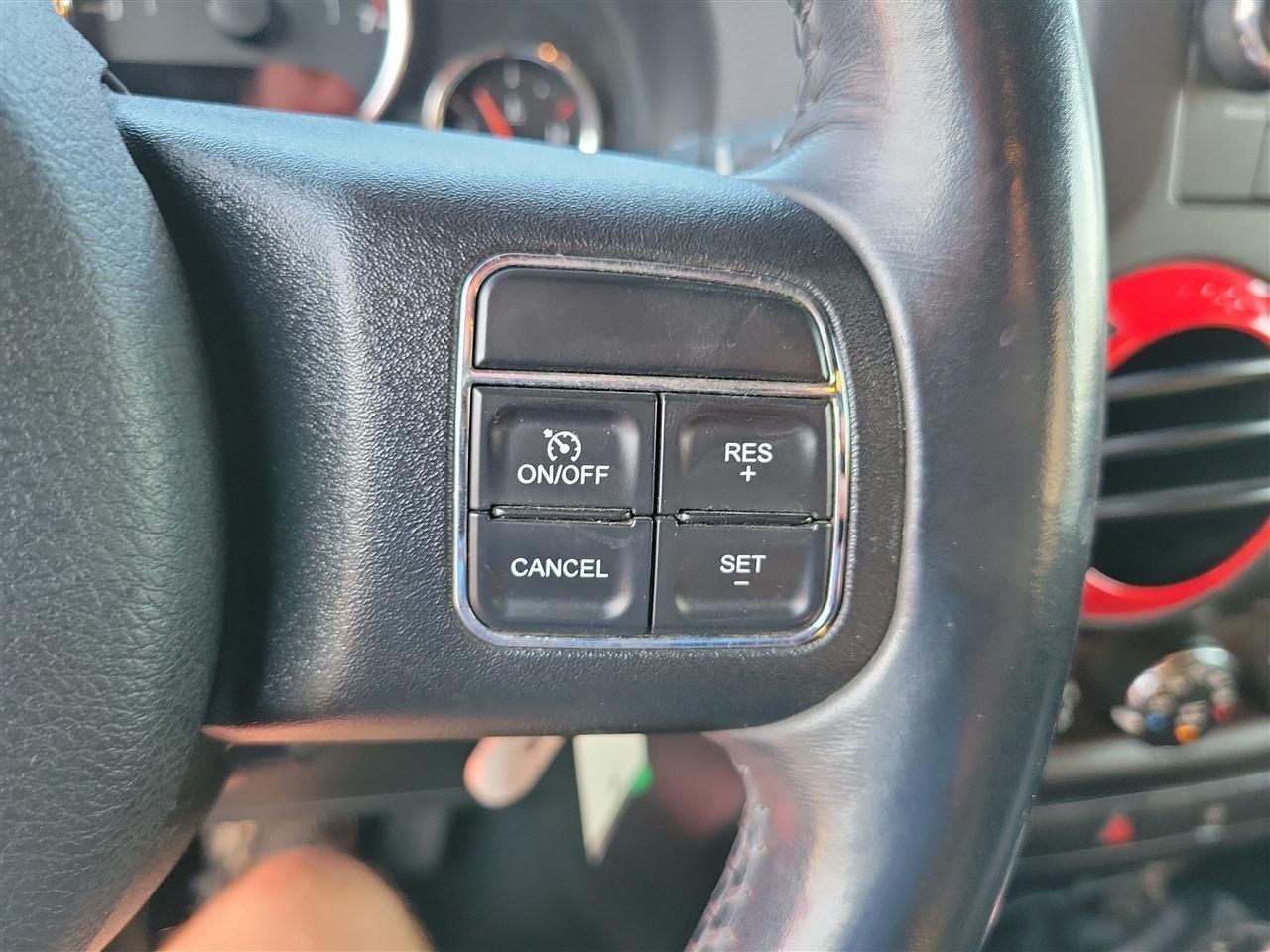 Jeep Wrangler Sahara 4WD 2015