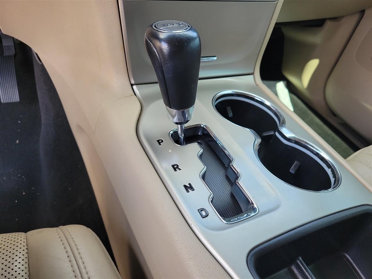 Jeep Grand Cherokee Limited 2WD 2012