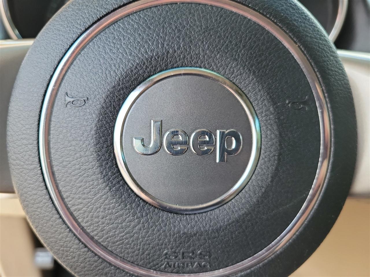 Jeep Grand Cherokee Limited 2WD 2012