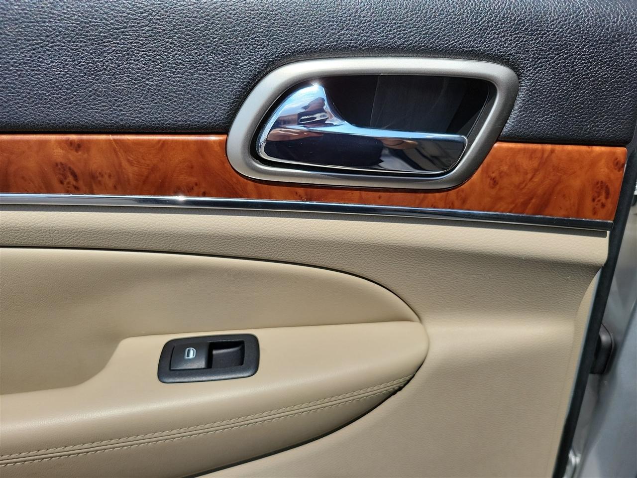 Jeep Grand Cherokee Limited 2WD 2012