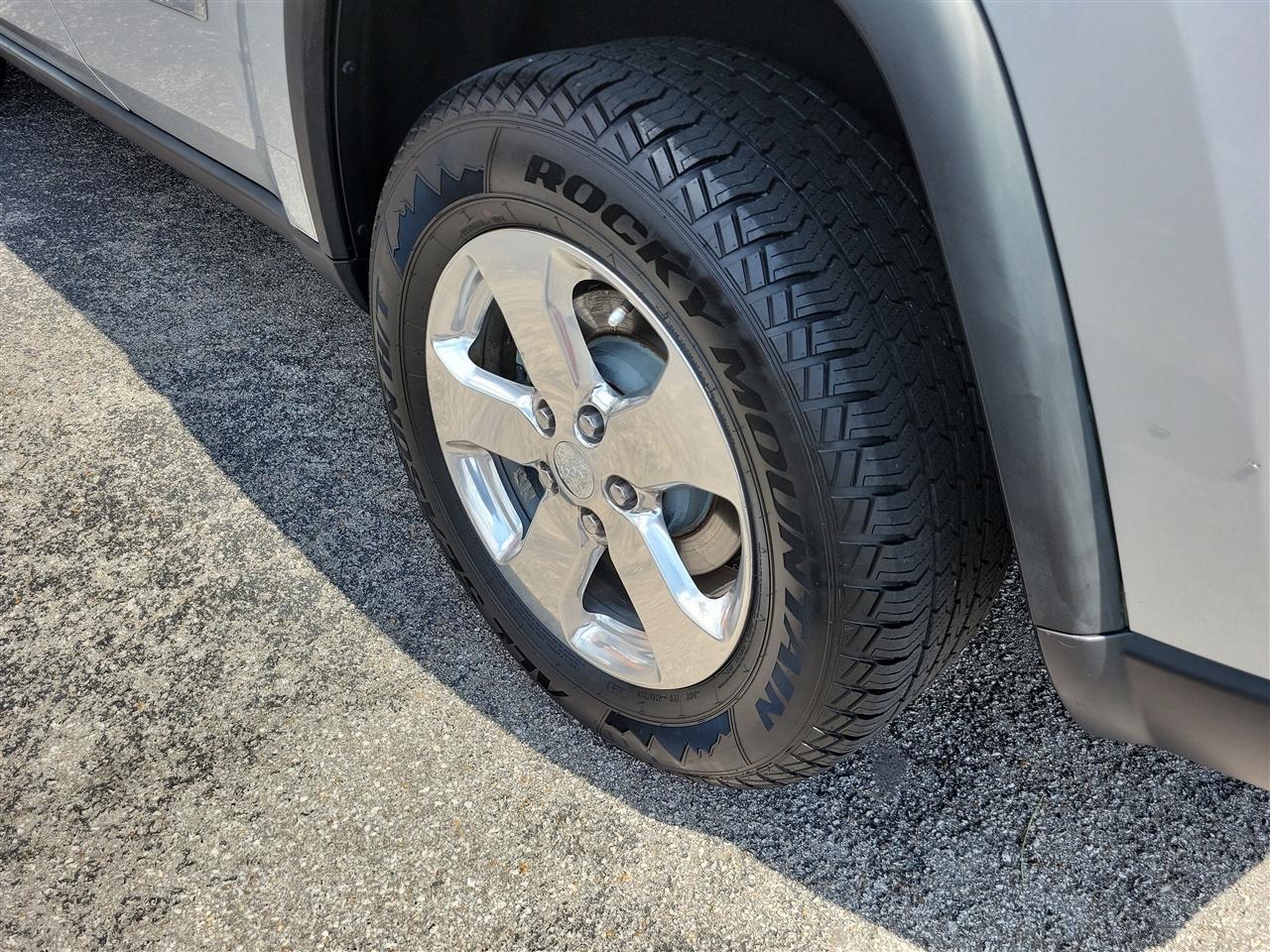 Jeep Grand Cherokee Limited 2WD 2012
