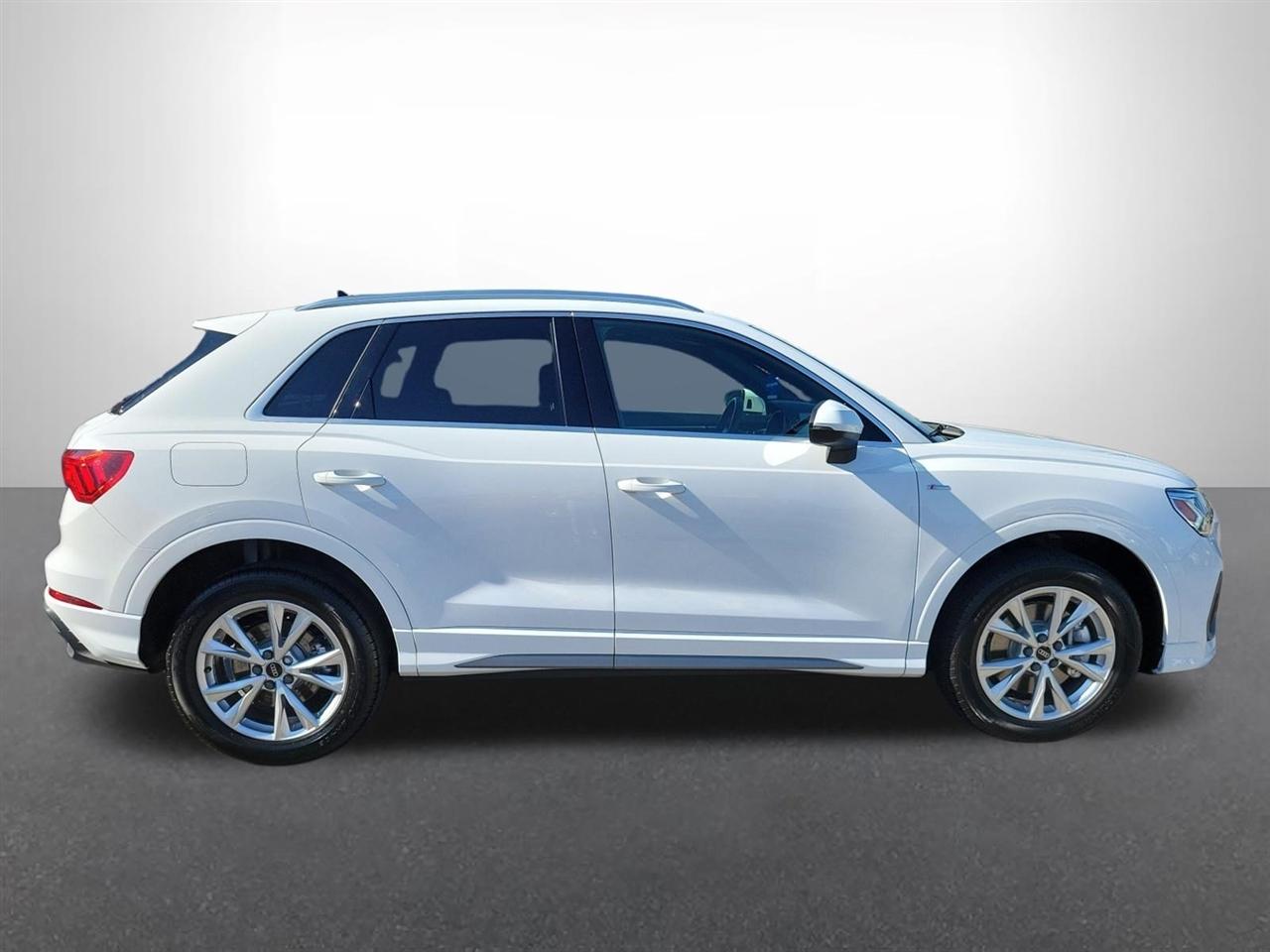 Audi Q3 S line Premium quattro 2025