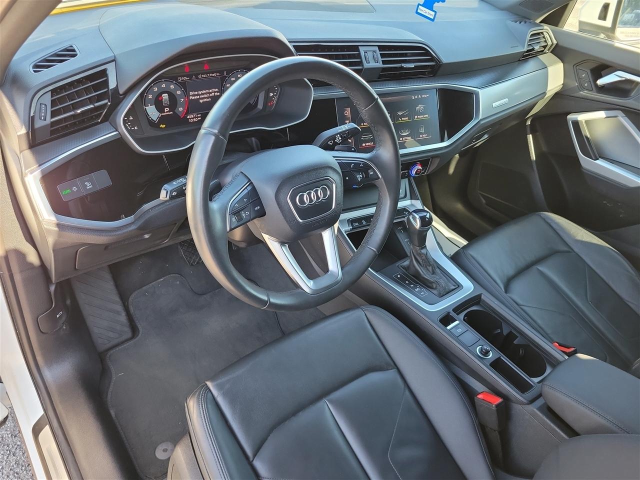 Audi Q3 S line Premium quattro 2025