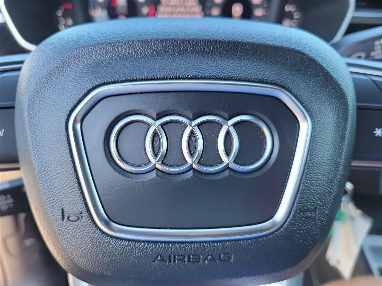 Audi Q3 S line Premium quattro 2025
