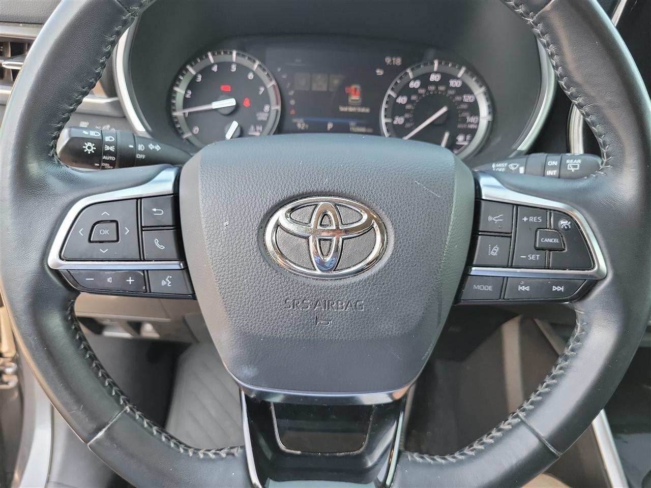 Toyota Highlander XLE FWD V6 2021