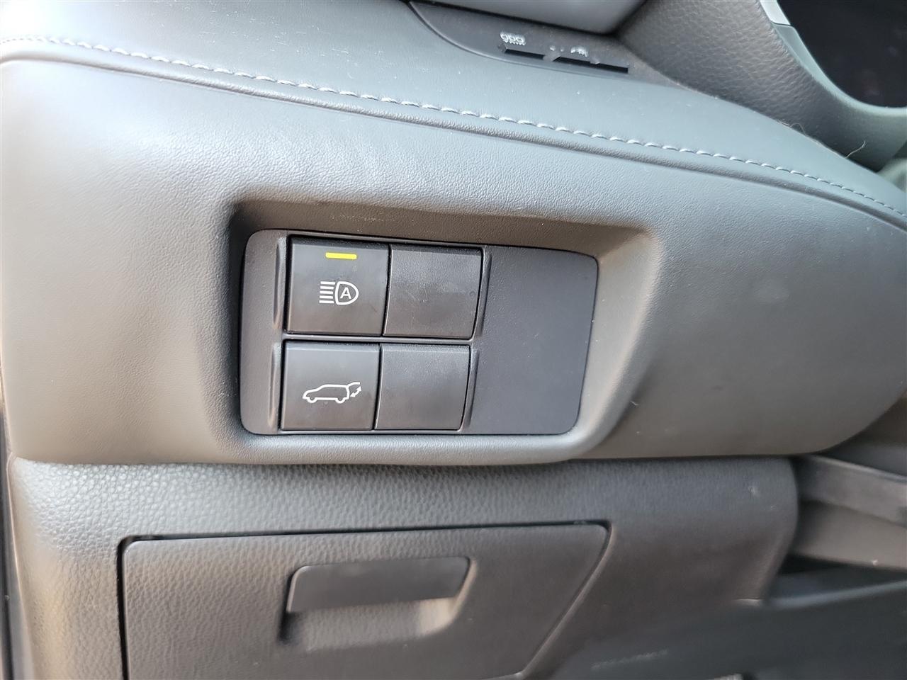 Toyota Highlander XLE FWD V6 2021