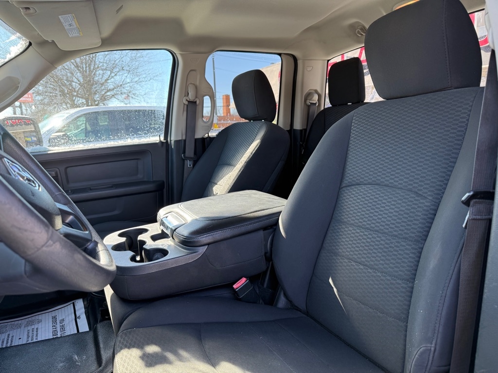 RAM 1500 Classic Tradesman Quad Cab 4WD 2019