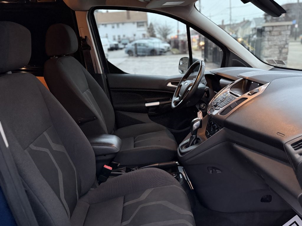 Ford Transit Connect Cargo Van XLT LWB w/Rear Liftgate 2017