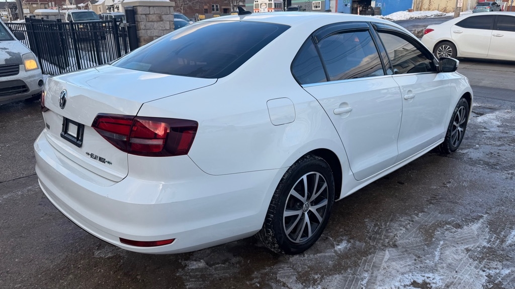 Volkswagen Jetta 1.4T SE 6A 2017