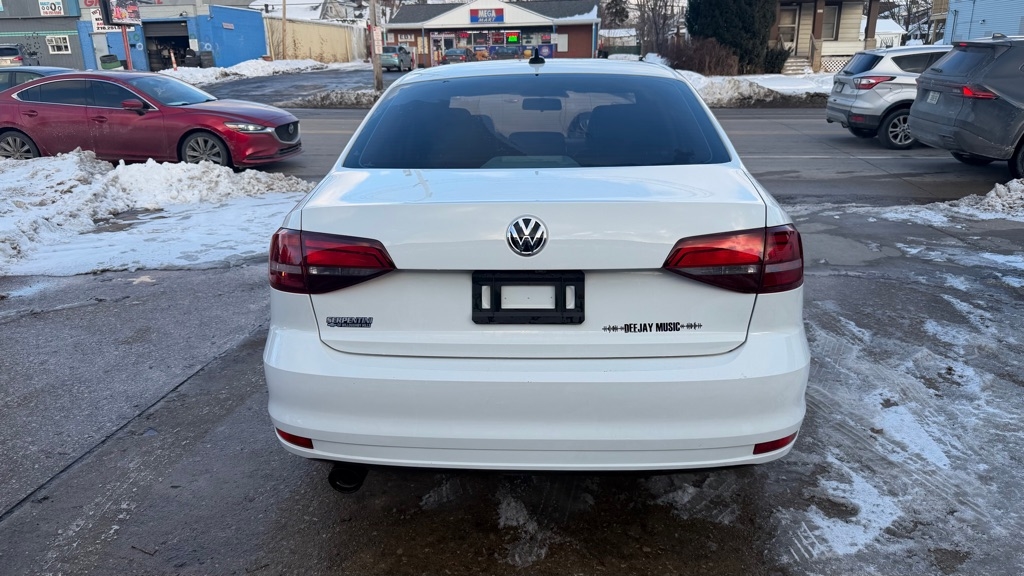 Volkswagen Jetta 1.4T SE 6A 2017