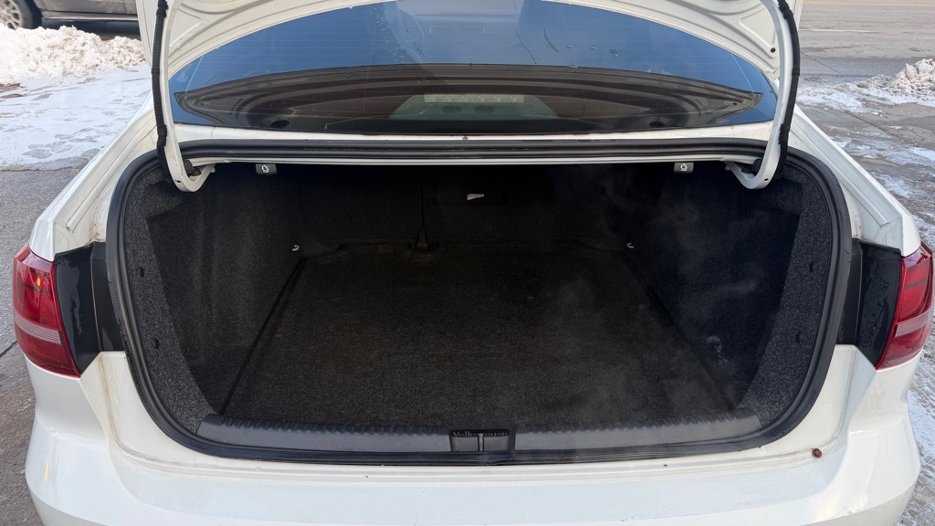 Volkswagen Jetta 1.4T SE 6A 2017