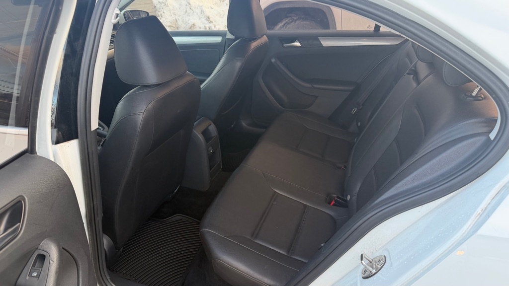 Volkswagen Jetta 1.4T SE 6A 2017