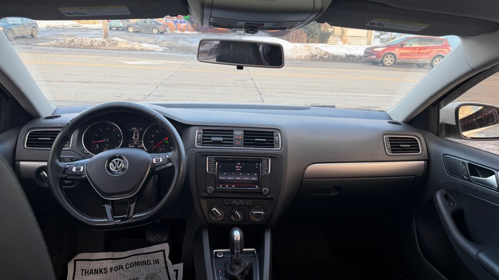 Volkswagen Jetta 1.4T SE 6A 2017