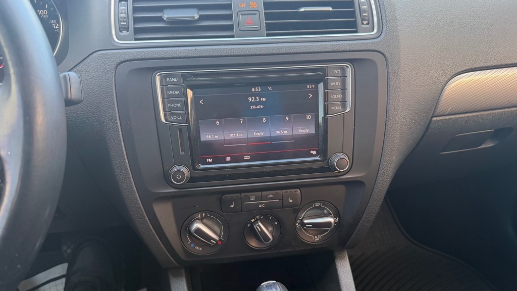 Volkswagen Jetta 1.4T SE 6A 2017