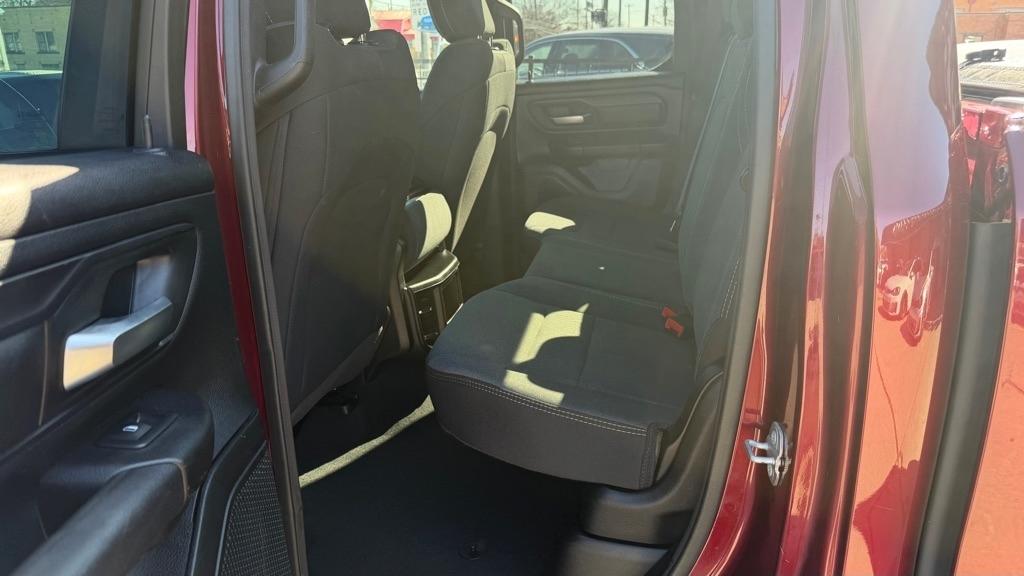 RAM 1500 Tradesman Quad Cab 2WD 2022