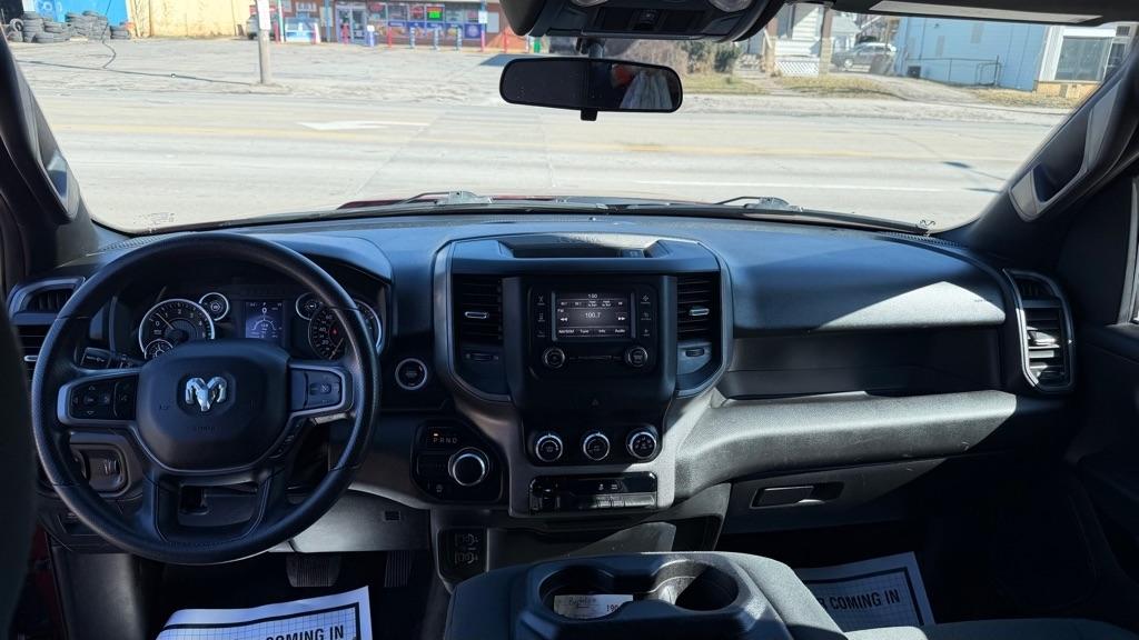 RAM 1500 Tradesman Quad Cab 2WD 2022