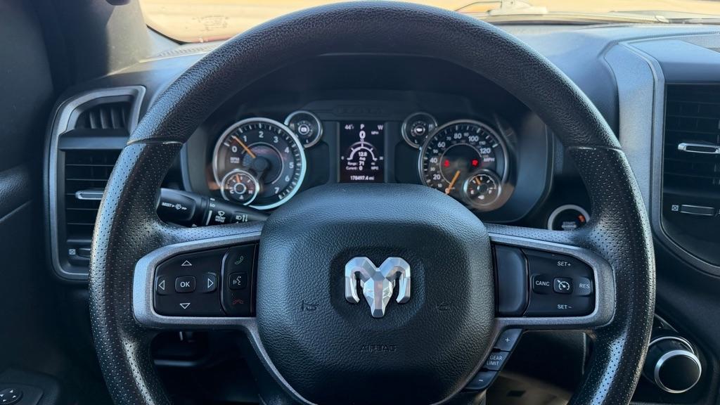 RAM 1500 Tradesman Quad Cab 2WD 2022