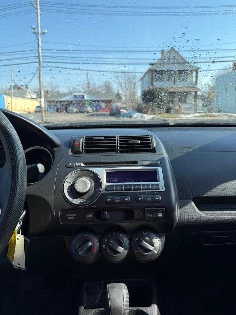 Honda Fit 5-Speed AT 2008