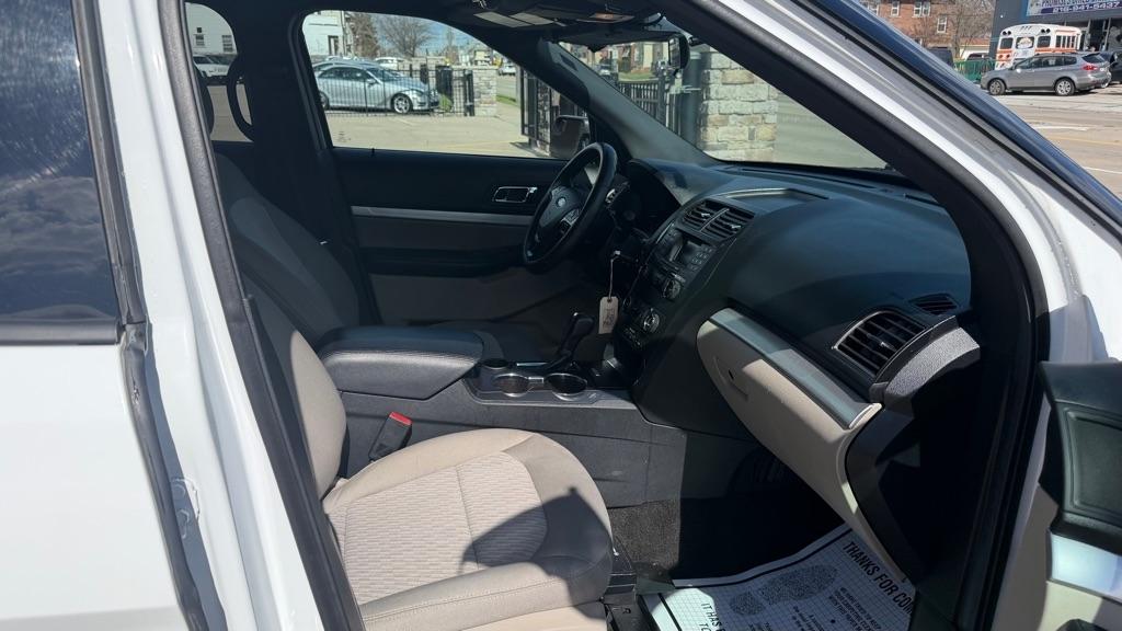 Ford Explorer Base FWD 2018