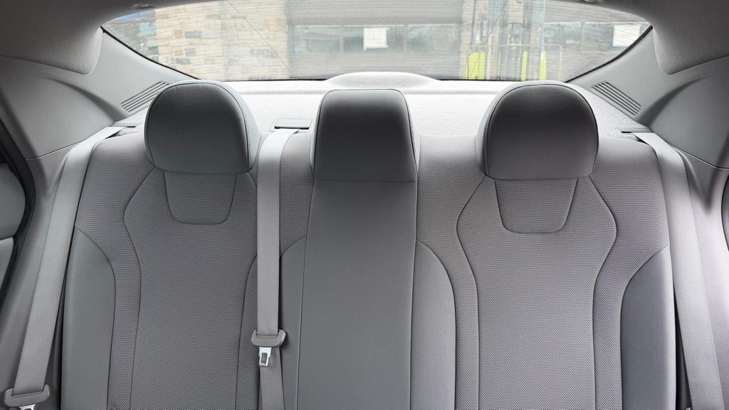 Hyundai Elantra SE 2021